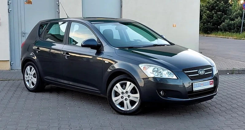 Kia Ceed cena 18900 przebieg: 103000, rok produkcji 2009 z Płock małe 326